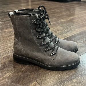 Sorel Gray Lace Up Boots with Suede Upper and Rugged Sole